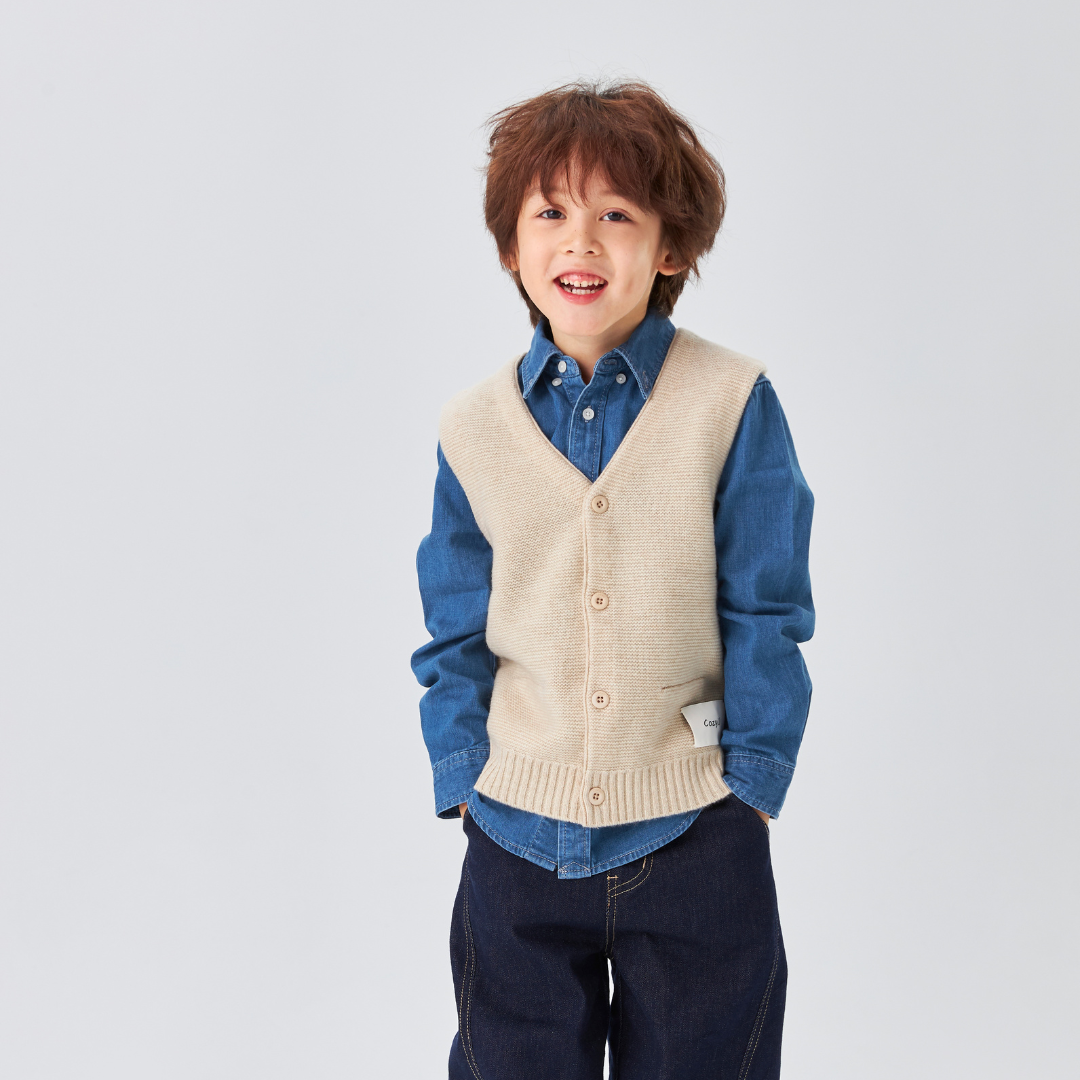 Merino V-Neck Knit Vest | Almond Cream