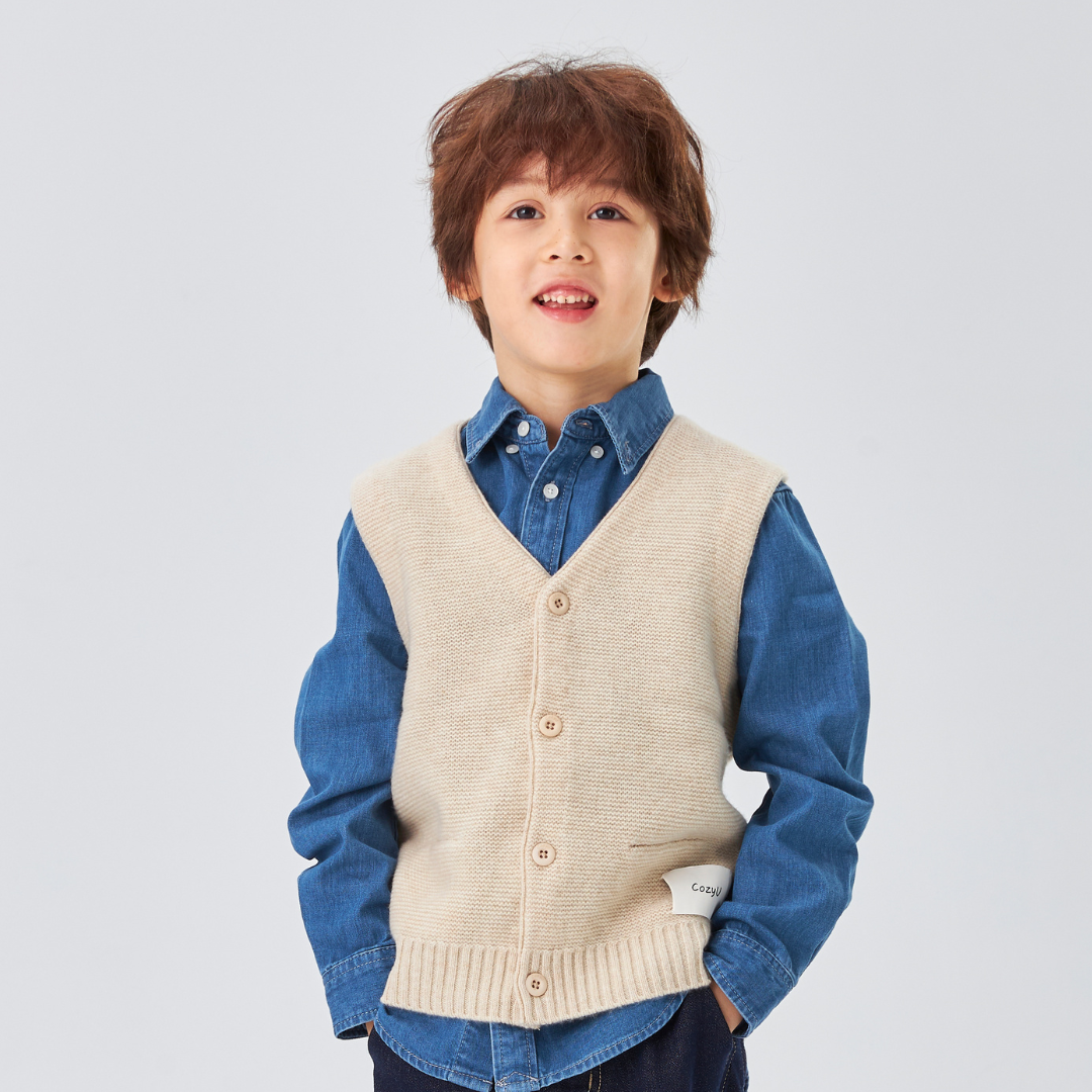 Merino V-Neck Knit Vest | Almond Cream